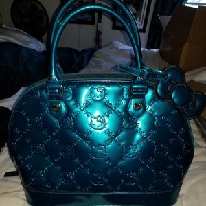 Hello Kitty licensed handbag